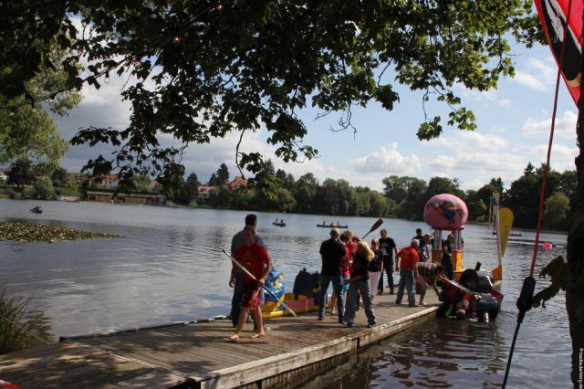 19. Papierbootregatta