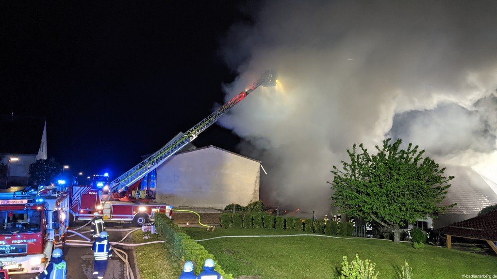 PXL_20210605_232803093.MP