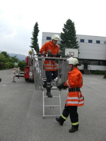 2008_07_05-Drehleiterausbildung_CIMG0969.jpg