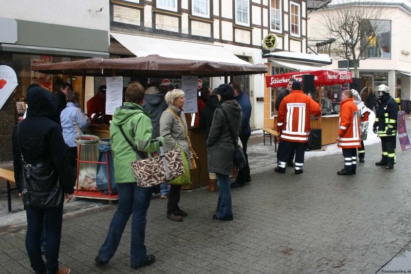 2010-02-13_-79-_Werbeaktion_Megaparty-clone_0002